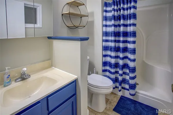 $244,000 | 1140 Brooklane Drive, Carrollton, IL 62016