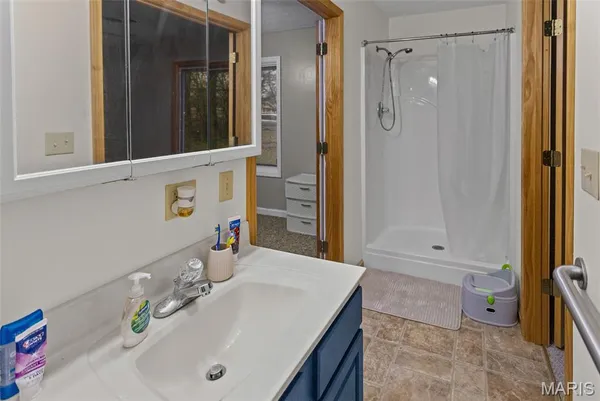 $244,000 | 1140 Brooklane Drive, Carrollton, IL 62016