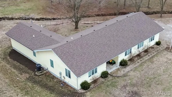 $244,000 | 1140 Brooklane Drive, Carrollton, IL 62016