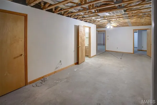 $244,000 | 1140 Brooklane Drive, Carrollton, IL 62016