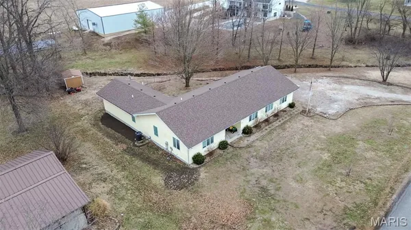 $244,000 | 1140 Brooklane Drive, Carrollton, IL 62016