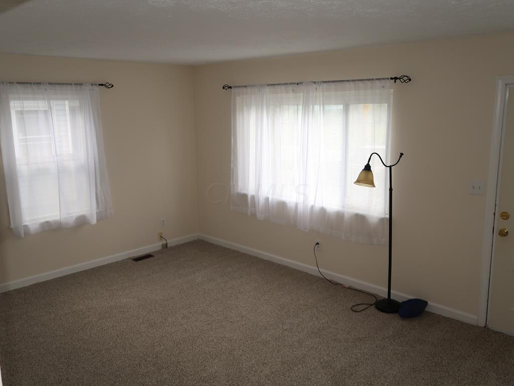 3370 Beulah Road Columbus, OH 43224 - Photo 2 of 20 2