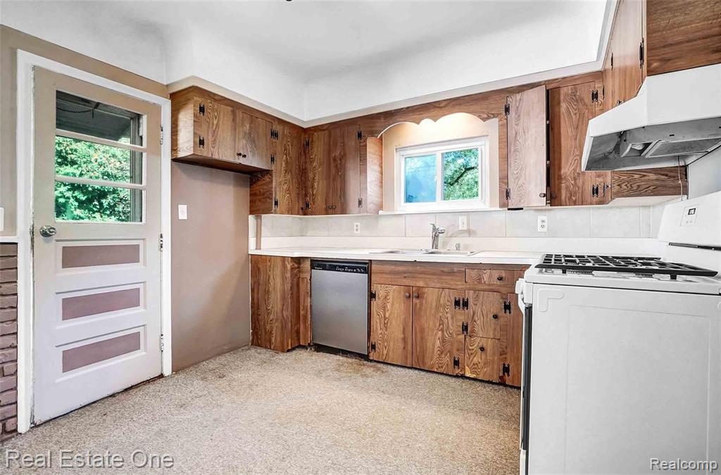 125 Shadywood Road Rochester Hills, MI 48307 - Photo 14 of 24
