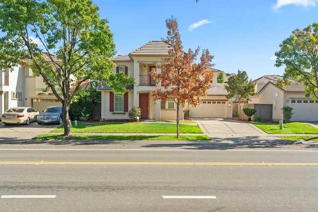 $577,000 | 4886 Westlake Parkway, Sacramento, CA 95835