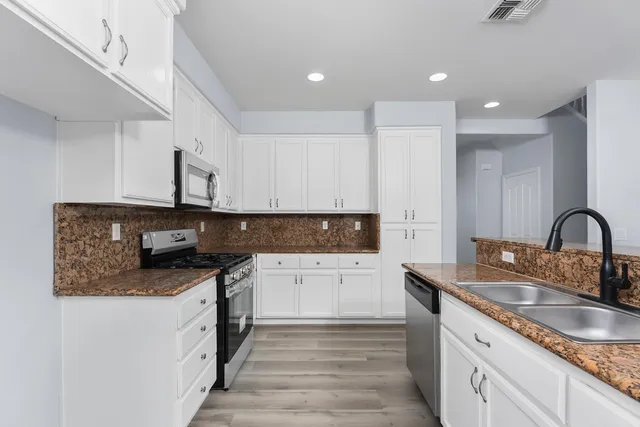 $577,000 | 4886 Westlake Parkway, Sacramento, CA 95835