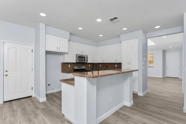 $577,000 | 4886 Westlake Parkway, Sacramento, CA 95835