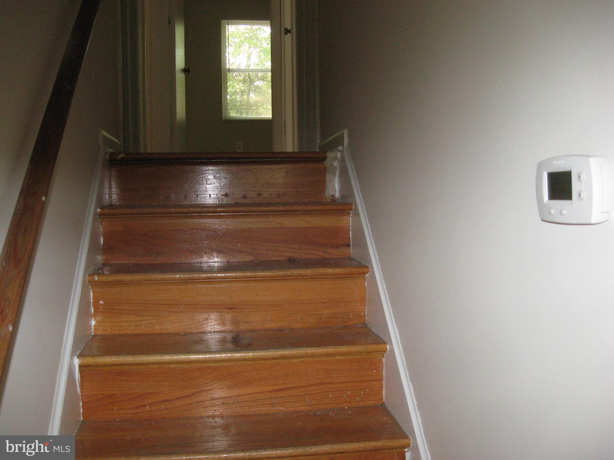 17010 Courtney Road Hanover, VA 23069 - Photo 14 of 16 Split level