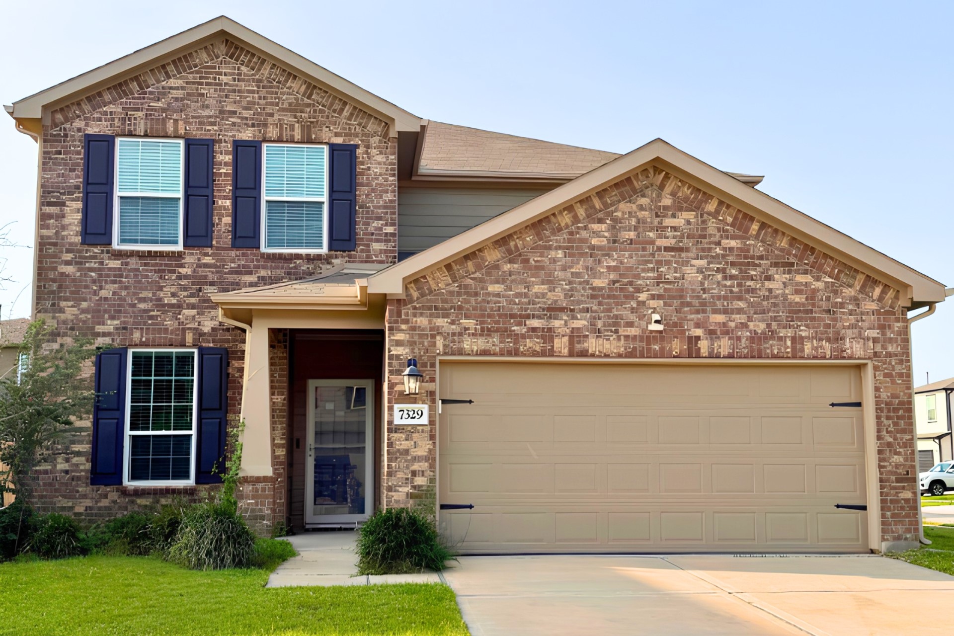 7329 Madison Commons Lane Houston, TX 77075 - Photo 2 of 17 Front of Home