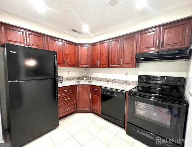 $419,900 | 5220 Ravens Crest Drive, Unit 5220, Plainsboro, NJ 08536