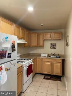3004 Heather Road Folcroft, PA 19032 - Photo 8 of 21 Kitchen with Newer Tile