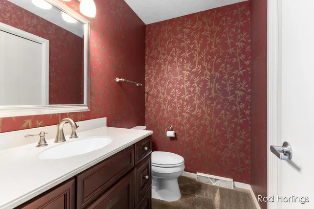 $438,000 | 6977 Pinehurst Lane Northeast, Rockford, MI 49341