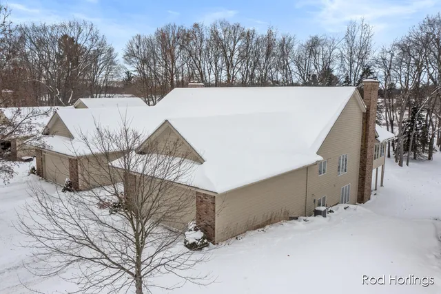 $438,000 | 6977 Pinehurst Lane Northeast, Rockford, MI 49341