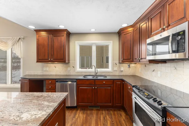 $438,000 | 6977 Pinehurst Lane Northeast, Rockford, MI 49341