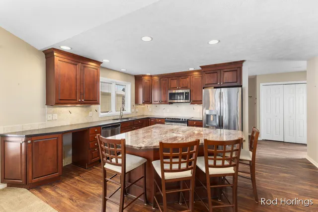 $438,000 | 6977 Pinehurst Lane Northeast, Rockford, MI 49341