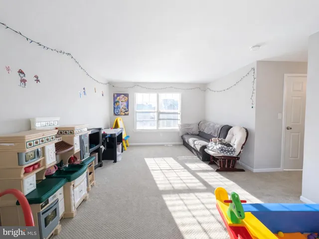 $500,000 | 11 Dryden Drive, Burlington, NJ 08016