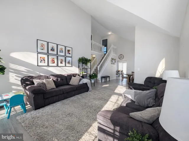 $500,000 | 11 Dryden Drive, Burlington, NJ 08016