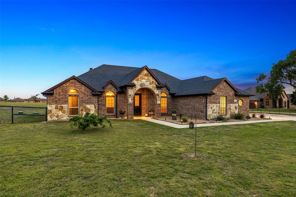 6001 Michael Road Sanger, TX 76266 - Photo 2 of 39