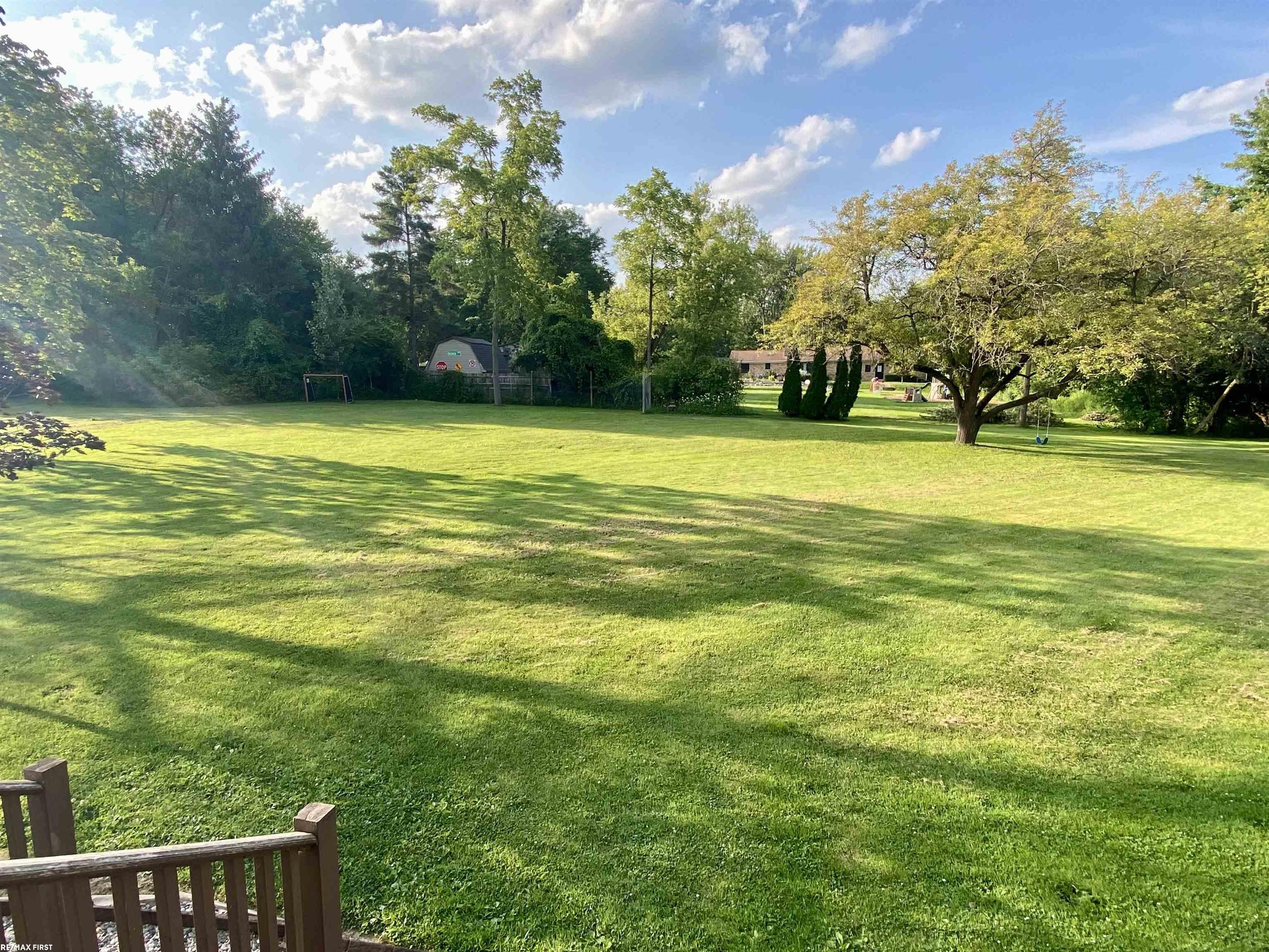 850 South Boulevard Rochester, MI 48307 - Photo 6 of 51