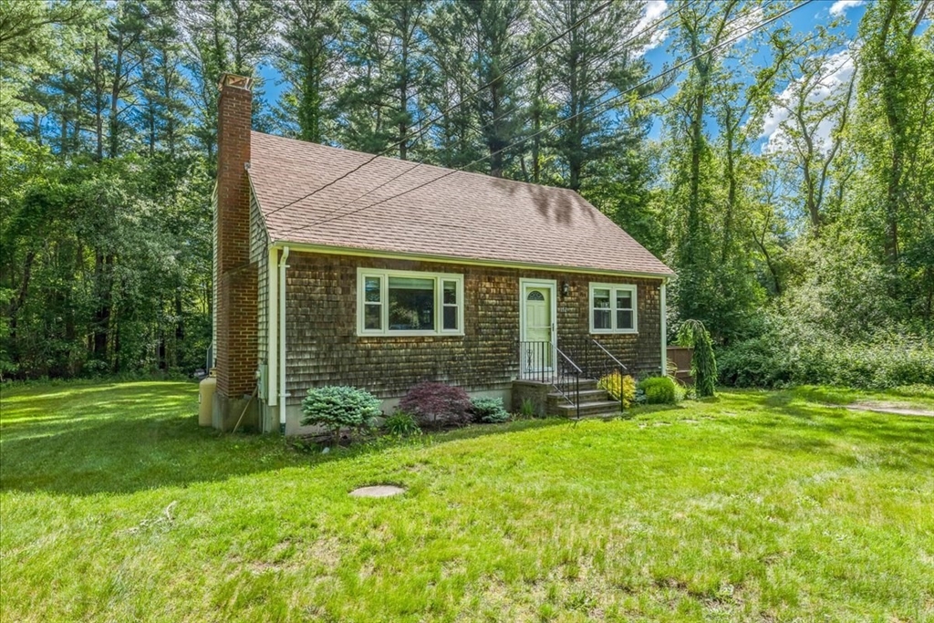 152 Alley Road Rochester, MA 02770 - Photo 2 of 26 a view of a house with backyard and garden