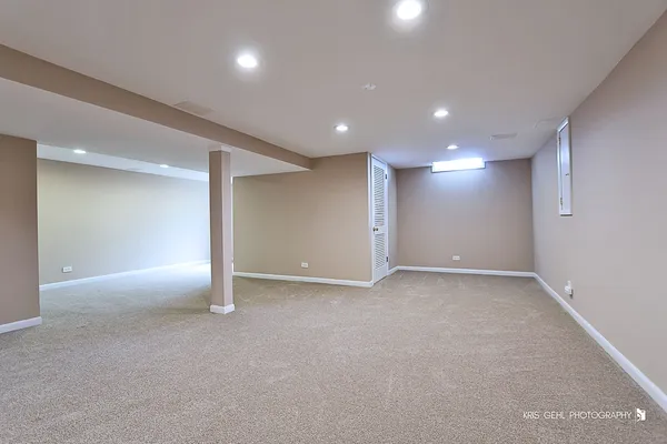 $650,000 | 1123 Juniper Parkway, Libertyville, IL 60048