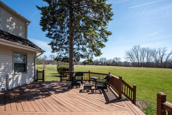 $650,000 | 1123 Juniper Parkway, Libertyville, IL 60048