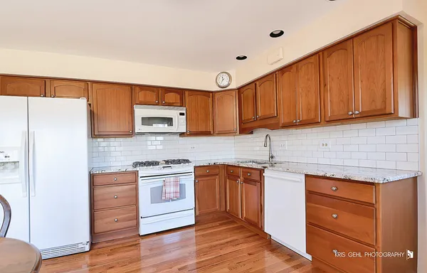 $650,000 | 1123 Juniper Parkway, Libertyville, IL 60048