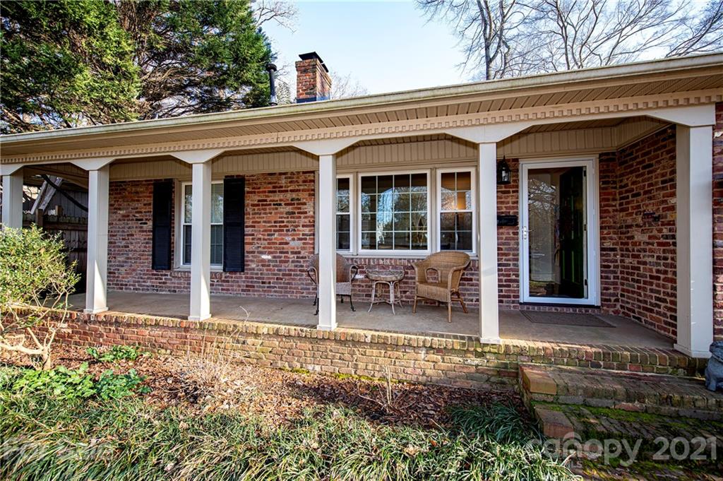 5535 Seacroft Road Charlotte, NC 28210 - Photo 2 of 23 Gallery Image 2