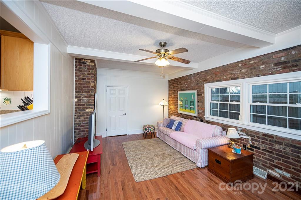 5535 Seacroft Road Charlotte, NC 28210 - Photo 11 of 23 Gallery Image 11