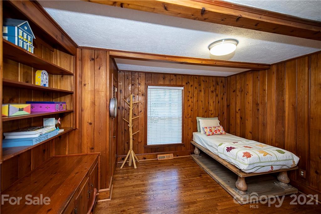5535 Seacroft Road Charlotte, NC 28210 - Photo 17 of 23 Gallery Image 17