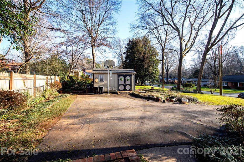 5535 Seacroft Road Charlotte, NC 28210 - Photo 21 of 23 Gallery Image 21