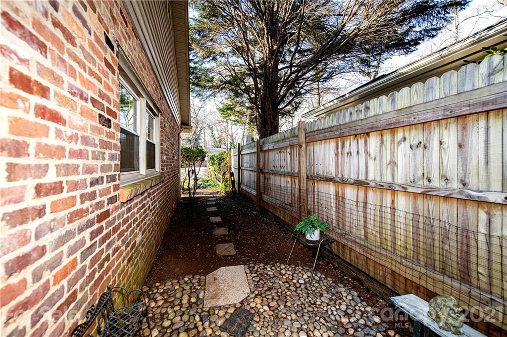 5535 Seacroft Road Charlotte, NC 28210 - Photo 23 of 23 Gallery Image 23