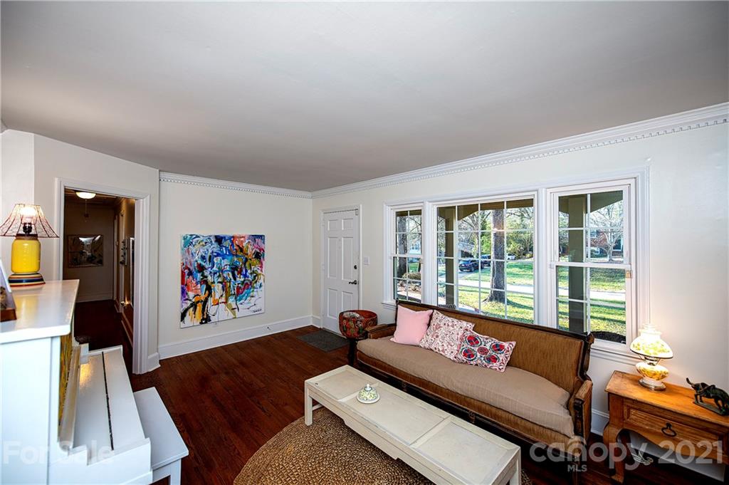 5535 Seacroft Road Charlotte, NC 28210 - Photo 4 of 23 Gallery Image 4
