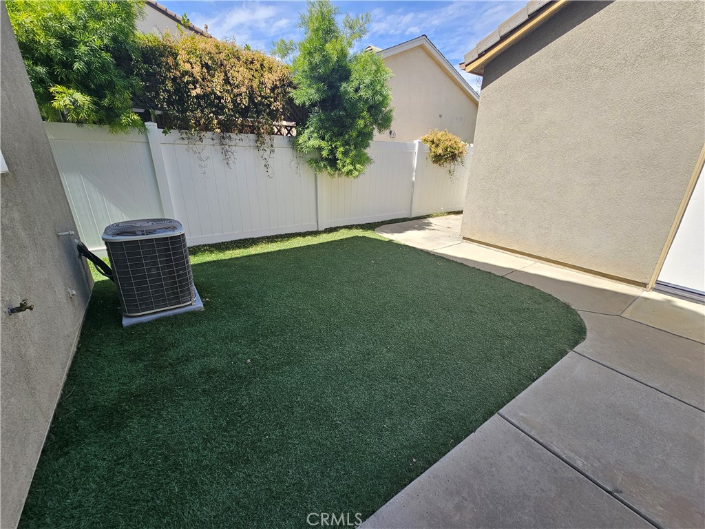 28882 Lakefront Road Temecula, CA 92591 - Photo 16 of 37