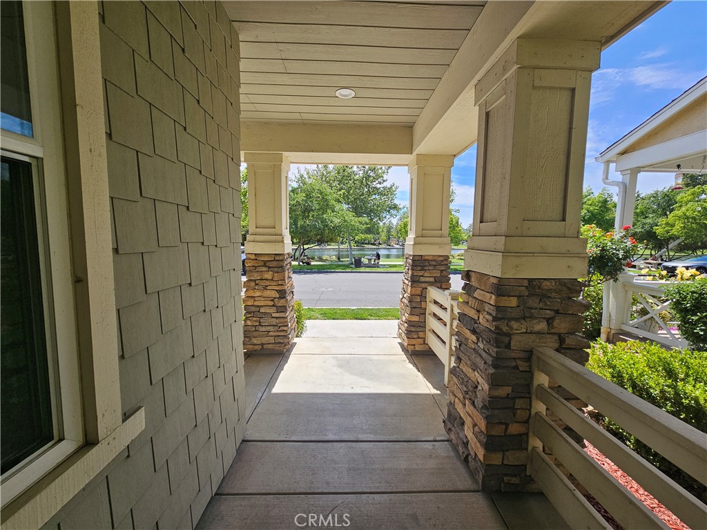 28882 Lakefront Road Temecula, CA 92591 - Photo 3 of 37