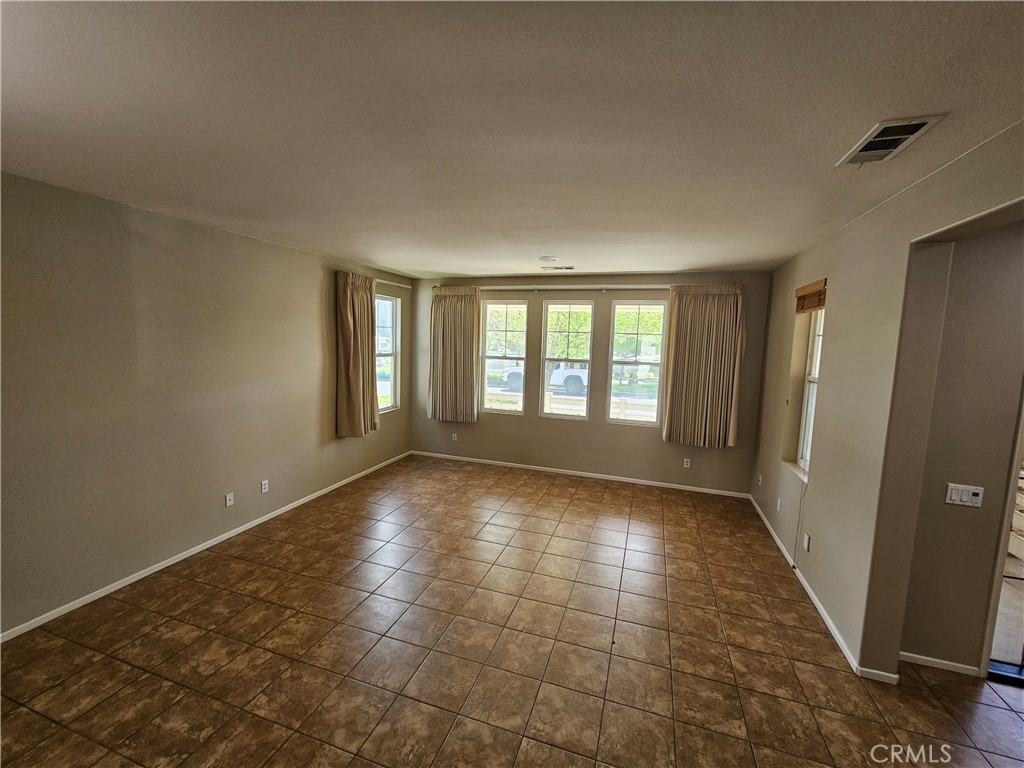 28882 Lakefront Road Temecula, CA 92591 - Photo 6 of 37