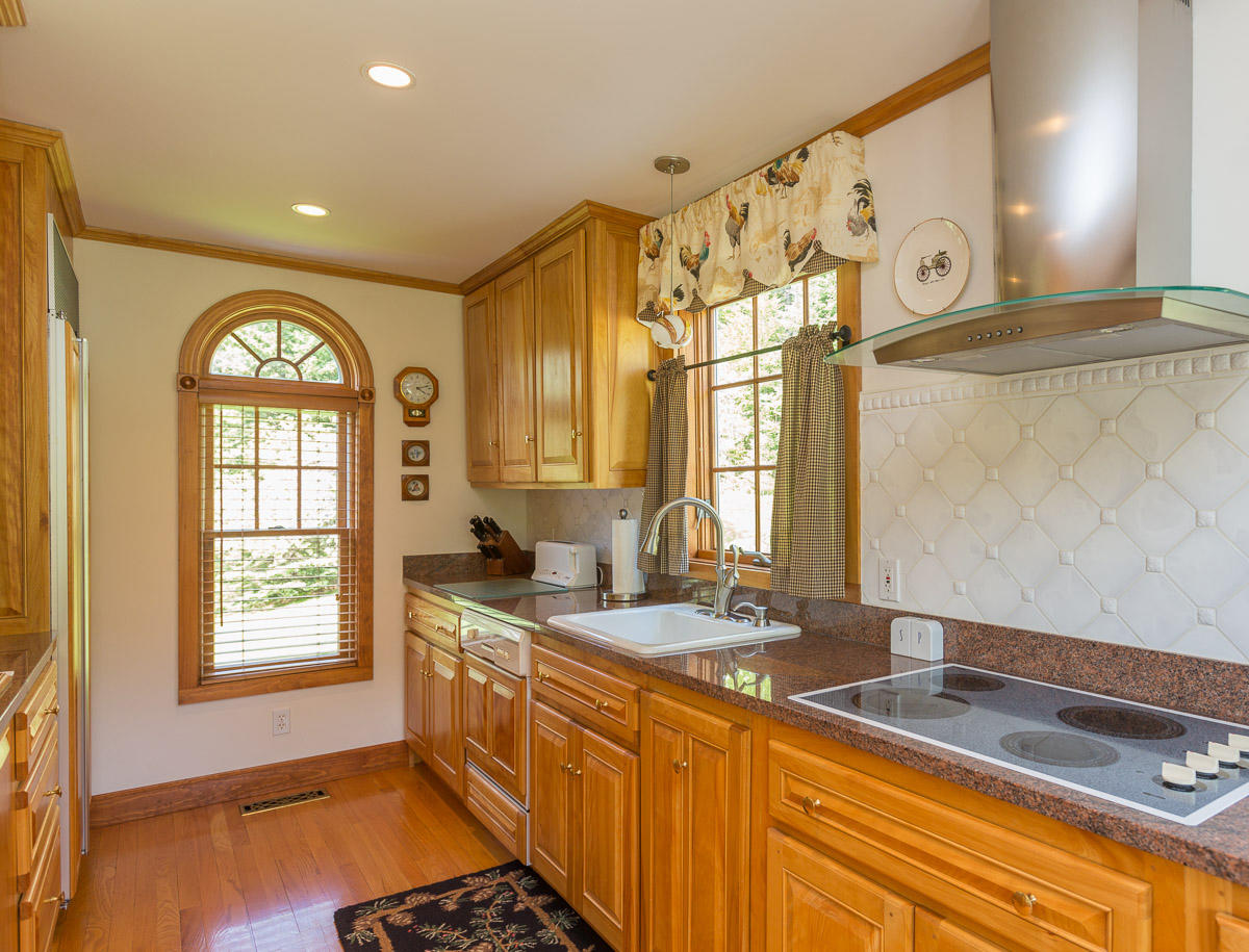 35 Salt Pond Road Cushing, ME 04563 - Photo 12 of 34 kitchen2