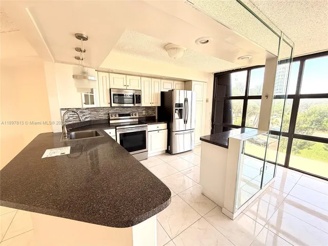 $749,000 | 6423 Collins Avenue, Unit 310, Miami Beach, FL 33141