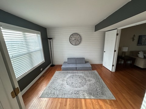 29 Ivanhoe Lane Cary, IL 60013 - Photo 7 of 36 a view of a room with wooden floor and furniture