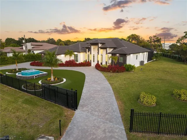 $5,395,000 | 10 Caribbean Road, Naples, FL 34108