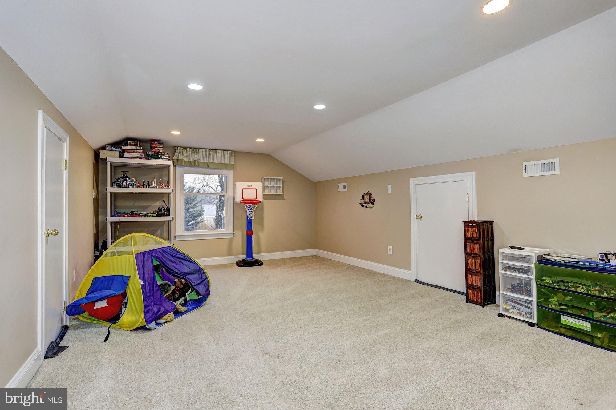 12207 Fingerboard Road Monrovia, MD 21770 - Photo 27 of 46 Office | Den
