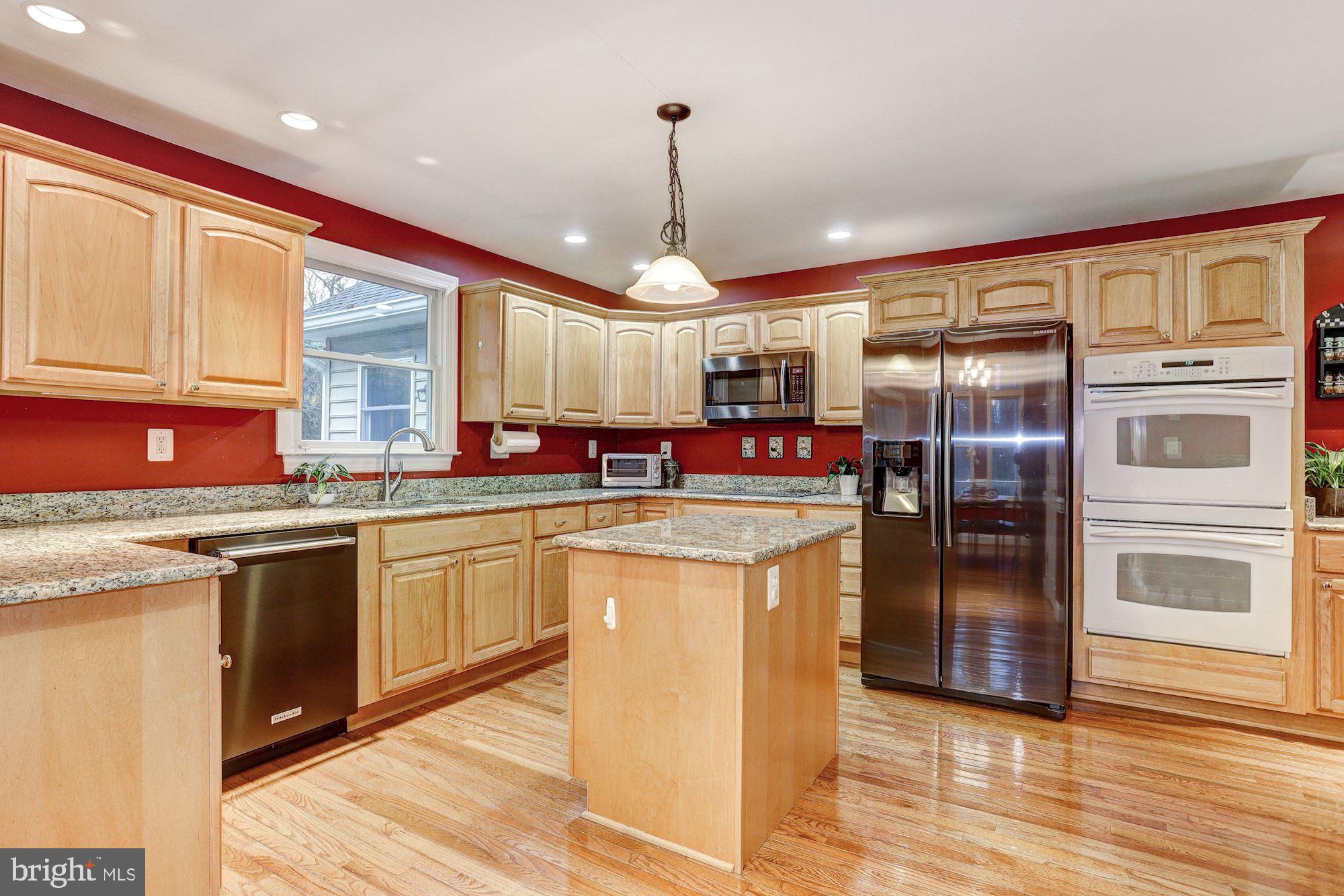 12207 Fingerboard Road Monrovia, MD 21770 - Photo 10 of 46 Eat-In Kitchen
