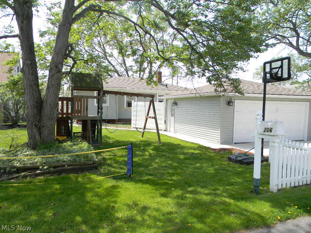 206 Sprague Road Berea, OH 44017 - Photo 2 of 18 Gallery Image 2