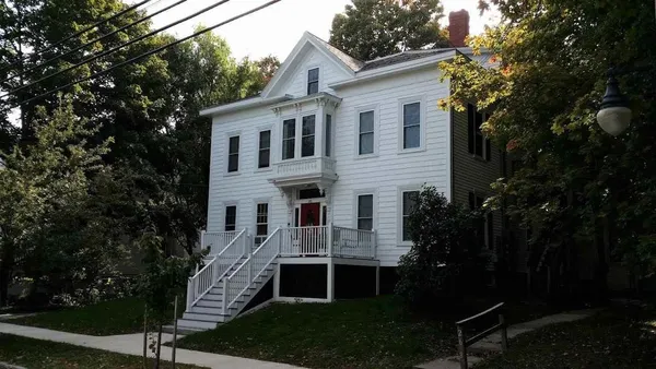 $2,195 | 270 Richards Avenue, Unit 4, Portsmouth, NH 03801