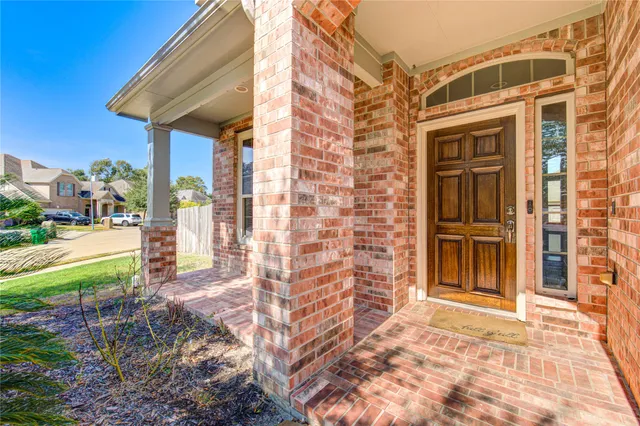 a view of a house with a outdoor space