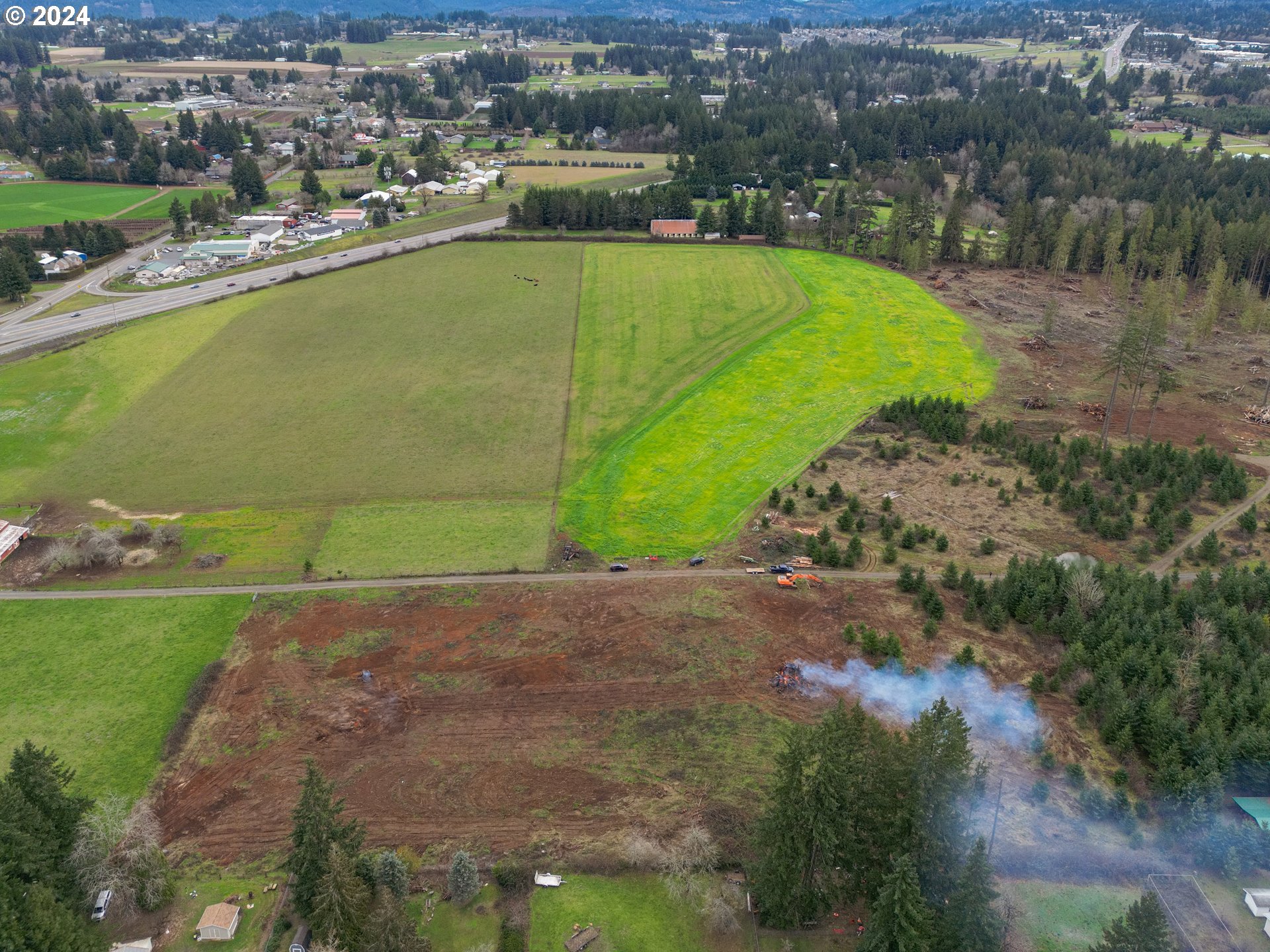 33166 Southeast Kelso Road Boring, OR 97009 - Photo 17 of 20 a view of a lake with a city view