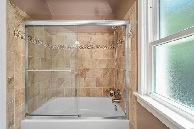 $338,000 | 3432 Oxford Boulevard, St. Louis, MO 63143