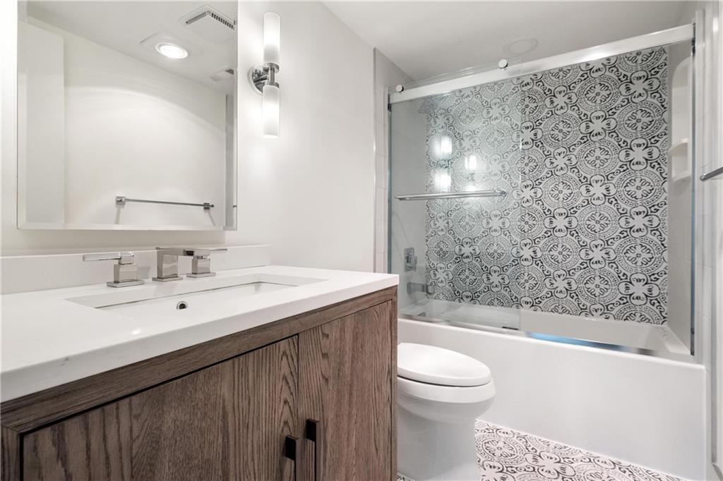 300 Fox Chapel Road, Unit 515 Pittsburgh, PA 15238 - Photo 18 of 35 Completely renovated guest bath.
