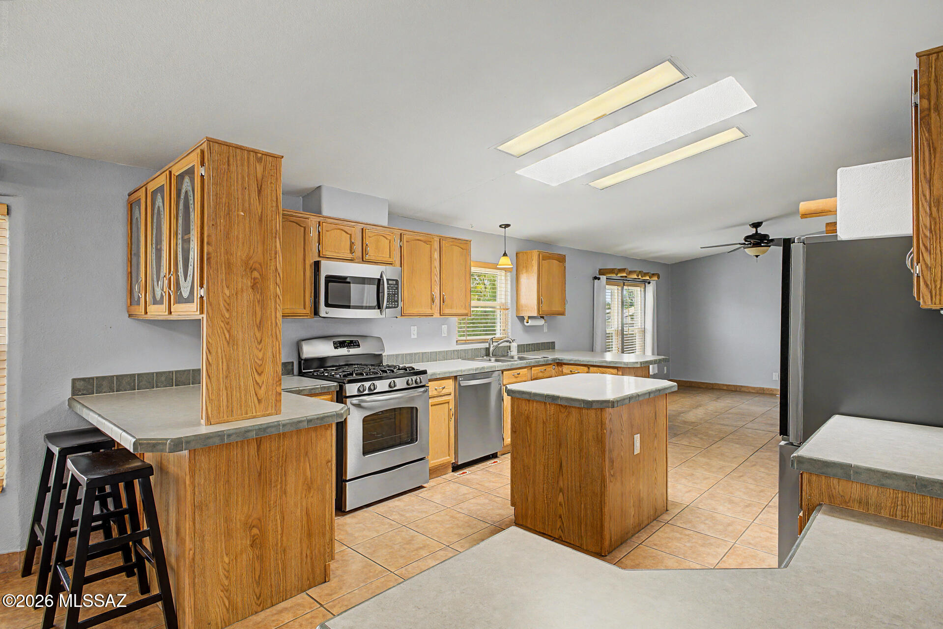 7142 South Rincon Ridge Drive Tucson, AZ 85756 - Photo 19 of 40 Kitchen