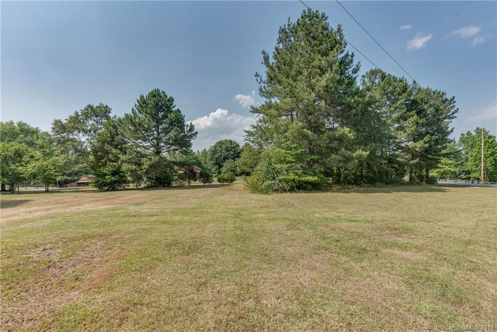 2500 Golf Course Road Columbus, NC 28722 - Photo 6 of 22