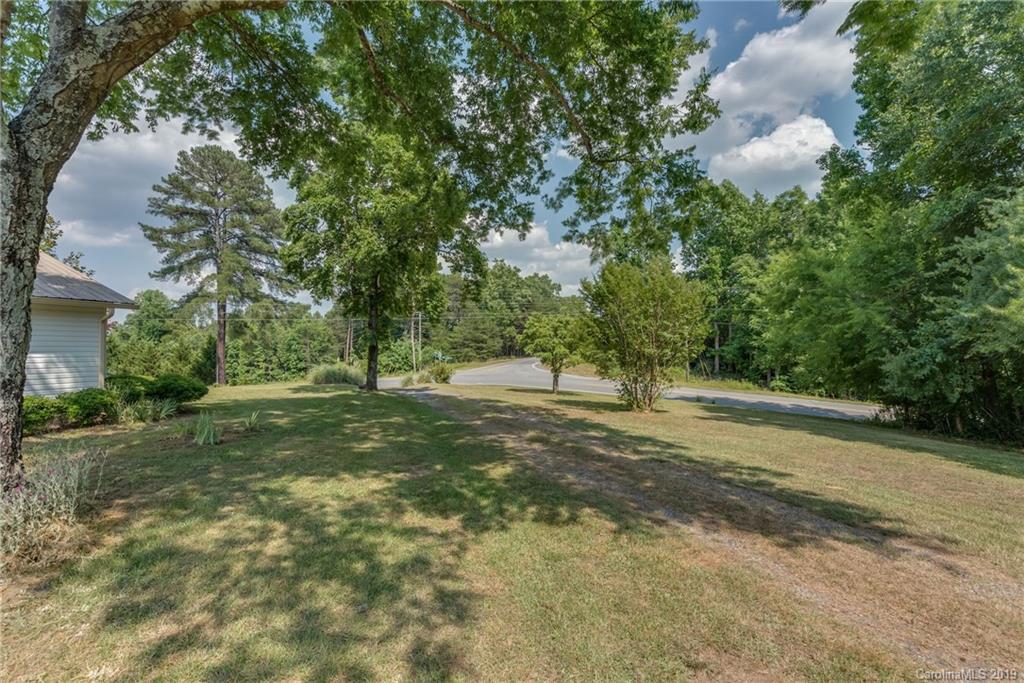 2500 Golf Course Road Columbus, NC 28722 - Photo 7 of 22